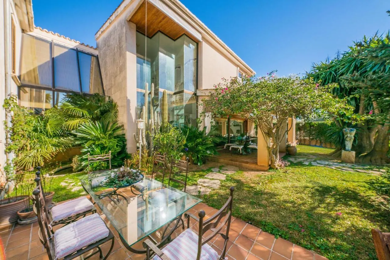 Villa Tramontana contacts